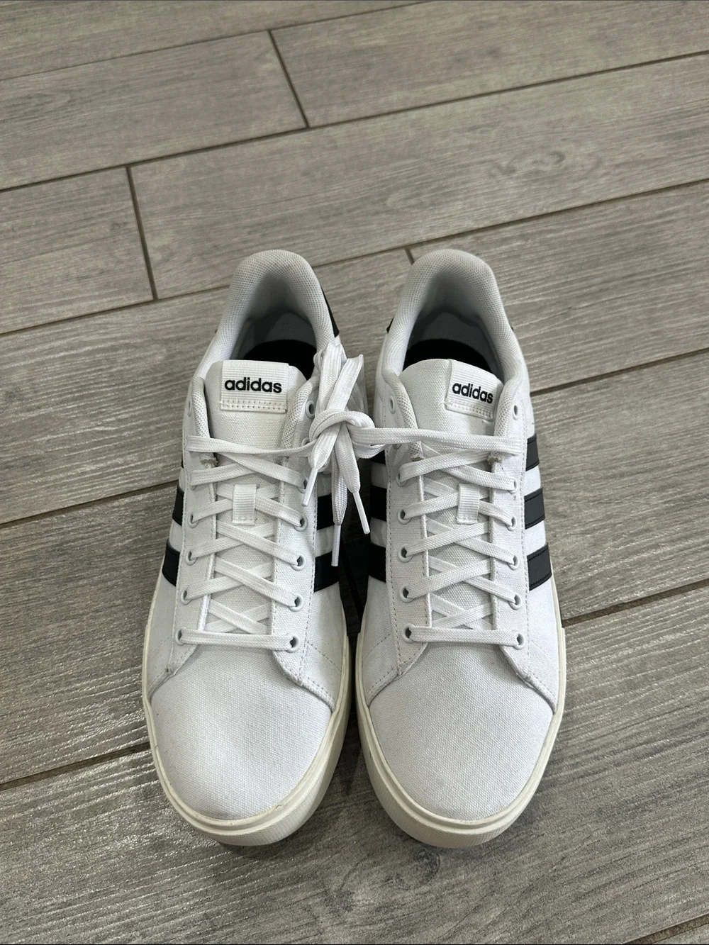 Adidas Daily 4.0 Men’s Canvas Sneakers New!